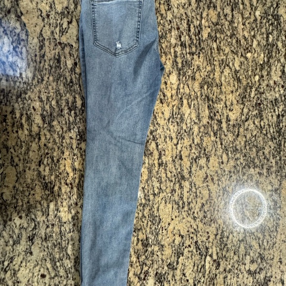 SO distressed high rise skinny - Picture 2 of 4